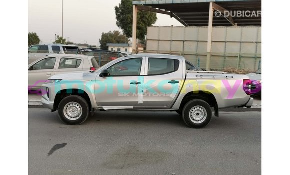 Buy Import Mitsubishi L200 Other Car in Import - Dubai in Bandundu Buy Import Mitsubishi L200 Other Car in Import - Dubai in Bandundu