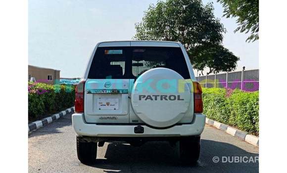 Buy Import Nissan Patrol White Car in Import - Dubai in Bandundu Buy Import Nissan Patrol White Car in Import - Dubai in Bandundu