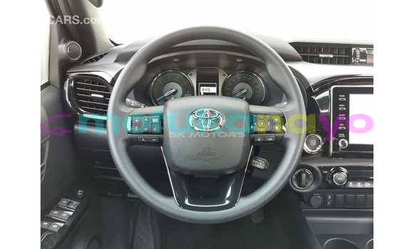 Acheter Import Voiture Toyota Hilux Noir à Import - Dubai, Bandundu Acheter Import Voiture Toyota Hilux Noir à Import - Dubai, Bandundu