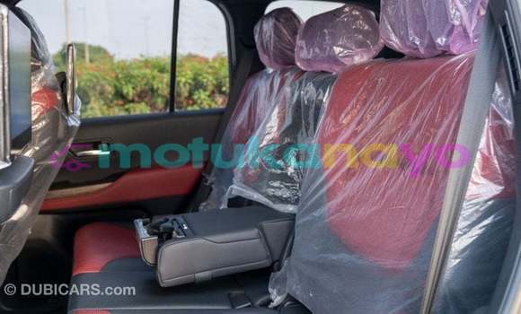 Buy Import Toyota Land Cruiser White Car in Import - Dubai in Bandundu Buy Import Toyota Land Cruiser White Car in Import - Dubai in Bandundu