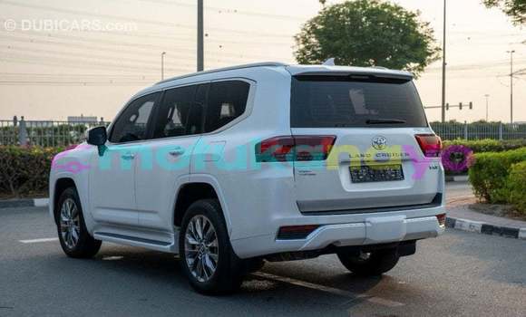 Buy Import Toyota Land Cruiser White Car in Import - Dubai in Bandundu Buy Import Toyota Land Cruiser White Car in Import - Dubai in Bandundu