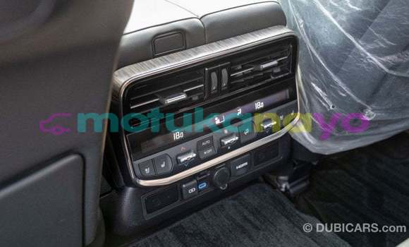 Buy Import Toyota Land Cruiser White Car in Import - Dubai in Bandundu Buy Import Toyota Land Cruiser White Car in Import - Dubai in Bandundu