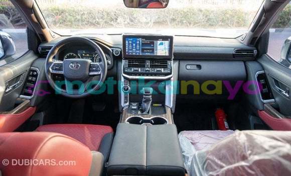 Buy Import Toyota Land Cruiser White Car in Import - Dubai in Bandundu Buy Import Toyota Land Cruiser White Car in Import - Dubai in Bandundu