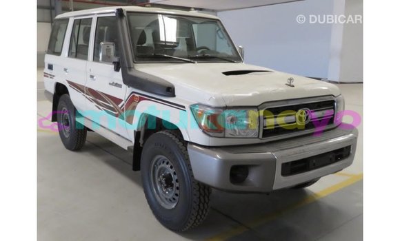 Buy Import Toyota Land Cruiser White Car in Import - Dubai in Bandundu Buy Import Toyota Land Cruiser White Car in Import - Dubai in Bandundu