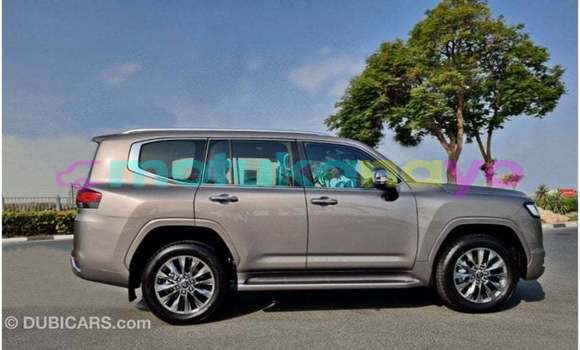 Buy Import Toyota Land Cruiser Other Car in Import - Dubai in Bandundu Buy Import Toyota Land Cruiser Other Car in Import - Dubai in Bandundu
