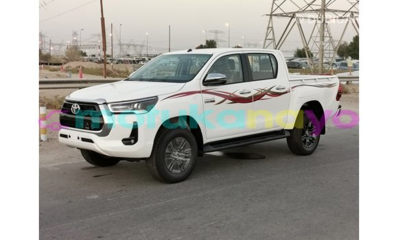 Buy Import Toyota Hilux White Car in Import - Dubai in Bandundu Buy Import Toyota Hilux White Car in Import - Dubai in Bandundu