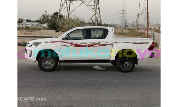 Buy Import Toyota Hilux White Car in Import - Dubai in Bandundu Buy Import Toyota Hilux White Car in Import - Dubai in Bandundu