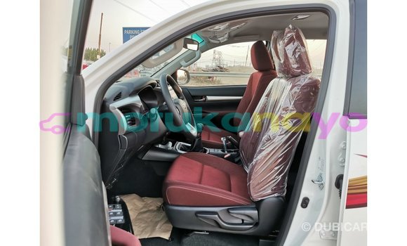 Buy Import Toyota Hilux White Car in Import - Dubai in Bandundu Buy Import Toyota Hilux White Car in Import - Dubai in Bandundu