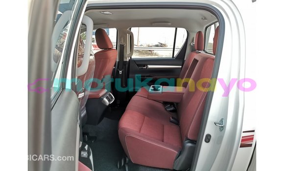 Buy Import Toyota Hilux White Car in Import - Dubai in Bandundu Buy Import Toyota Hilux White Car in Import - Dubai in Bandundu