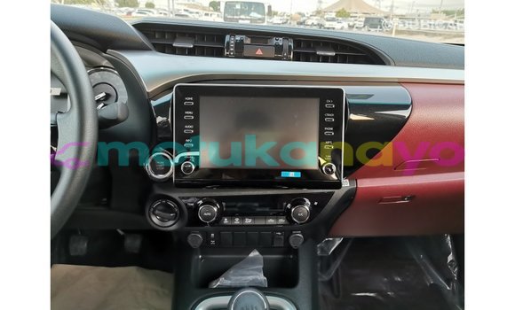 Buy Import Toyota Hilux White Car in Import - Dubai in Bandundu Buy Import Toyota Hilux White Car in Import - Dubai in Bandundu