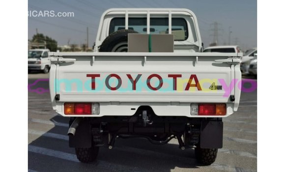 Buy Import Toyota Land Cruiser White Car in Import - Dubai in Bandundu Buy Import Toyota Land Cruiser White Car in Import - Dubai in Bandundu