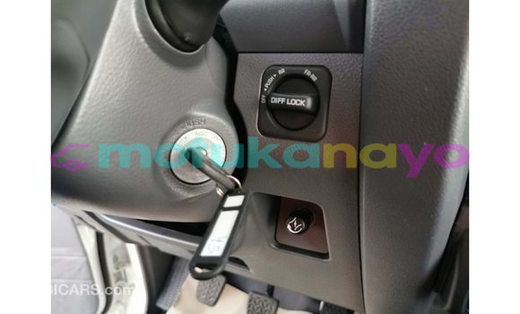 Buy Import Toyota Land Cruiser White Car in Import - Dubai in Bandundu Buy Import Toyota Land Cruiser White Car in Import - Dubai in Bandundu