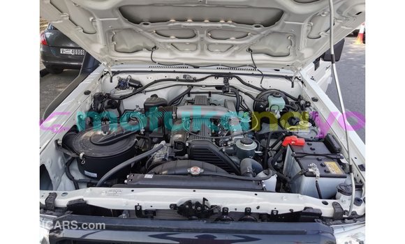 Buy Import Toyota Land Cruiser White Car in Import - Dubai in Bandundu Buy Import Toyota Land Cruiser White Car in Import - Dubai in Bandundu