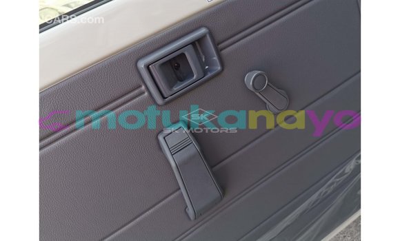 Buy Import Toyota Land Cruiser White Car in Import - Dubai in Bandundu Buy Import Toyota Land Cruiser White Car in Import - Dubai in Bandundu