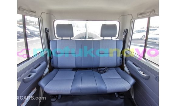 Buy Import Toyota Land Cruiser White Car in Import - Dubai in Bandundu Buy Import Toyota Land Cruiser White Car in Import - Dubai in Bandundu