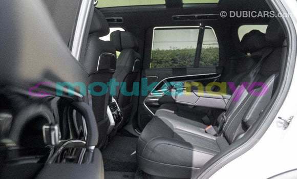Buy Import Land Rover Range Rover White Car in Import - Dubai in Bandundu Buy Import Land Rover Range Rover White Car in Import - Dubai in Bandundu