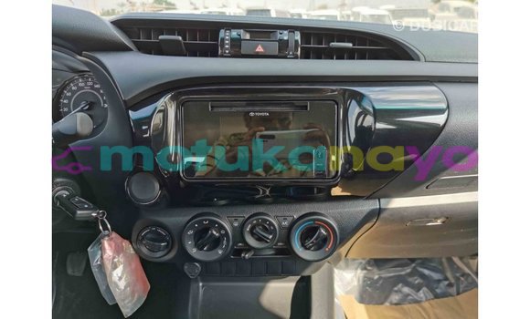 Buy Import Toyota Hilux Other Car in Import - Dubai in Bandundu Buy Import Toyota Hilux Other Car in Import - Dubai in Bandundu