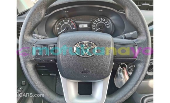 Buy Import Toyota Hilux Other Car in Import - Dubai in Bandundu Buy Import Toyota Hilux Other Car in Import - Dubai in Bandundu
