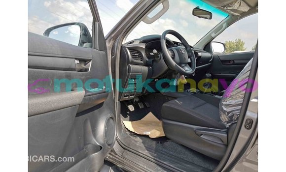 Buy Import Toyota Hilux Other Car in Import - Dubai in Bandundu Buy Import Toyota Hilux Other Car in Import - Dubai in Bandundu