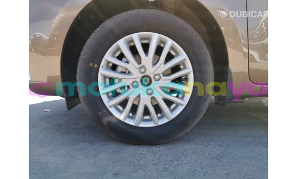 Buy Import Suzuki 750 Brown Bike in Import - Dubai in Bandundu Buy Import Suzuki 750 Brown Bike in Import - Dubai in Bandundu