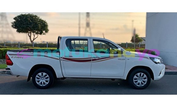Buy Import Toyota Hilux White Car in Import - Dubai in Bandundu Buy Import Toyota Hilux White Car in Import - Dubai in Bandundu
