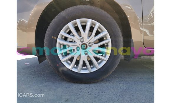 Buy Import Suzuki 750 Brown Bike in Import - Dubai in Bandundu Buy Import Suzuki 750 Brown Bike in Import - Dubai in Bandundu