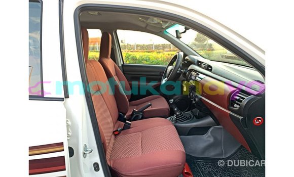 Buy Import Toyota Hilux White Car in Import - Dubai in Bandundu Buy Import Toyota Hilux White Car in Import - Dubai in Bandundu