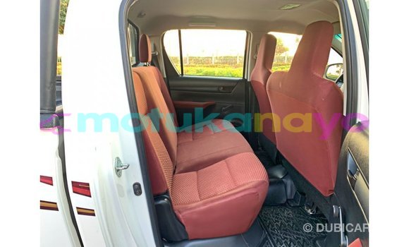 Buy Import Toyota Hilux White Car in Import - Dubai in Bandundu Buy Import Toyota Hilux White Car in Import - Dubai in Bandundu
