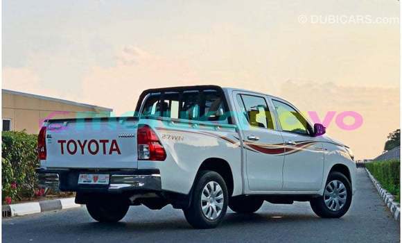 Acheter Import Voiture Toyota Hilux Blanc à Import - Dubai, Bandundu Acheter Import Voiture Toyota Hilux Blanc à Import - Dubai, Bandundu