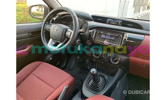 Acheter Import Voiture Toyota Hilux Blanc à Import - Dubai, Bandundu Acheter Import Voiture Toyota Hilux Blanc à Import - Dubai, Bandundu