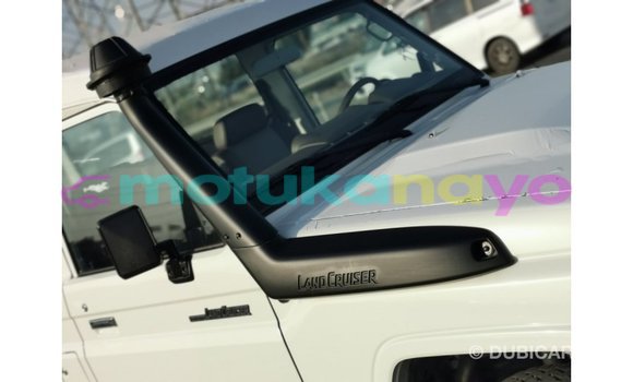 Buy Import Toyota Land Cruiser White Car in Import - Dubai in Bandundu Buy Import Toyota Land Cruiser White Car in Import - Dubai in Bandundu