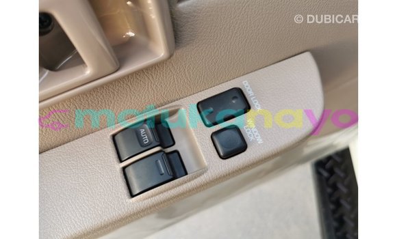 Buy Import Toyota Land Cruiser White Car in Import - Dubai in Bandundu Buy Import Toyota Land Cruiser White Car in Import - Dubai in Bandundu