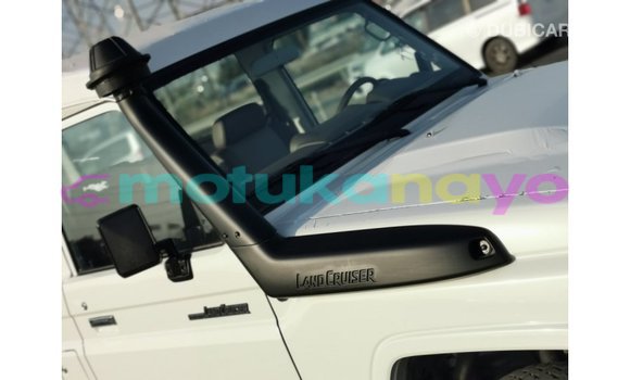 Buy Import Toyota Land Cruiser White Car in Import - Dubai in Bandundu Buy Import Toyota Land Cruiser White Car in Import - Dubai in Bandundu