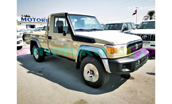 Buy Import Toyota Land Cruiser Beige Car in Import - Dubai in Bandundu Buy Import Toyota Land Cruiser Beige Car in Import - Dubai in Bandundu