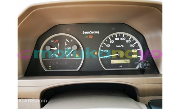 Buy Import Toyota Land Cruiser Beige Car in Import - Dubai in Bandundu Buy Import Toyota Land Cruiser Beige Car in Import - Dubai in Bandundu
