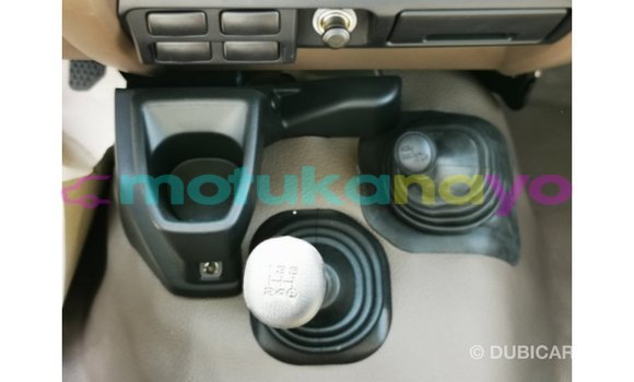 Buy Import Toyota Land Cruiser Beige Car in Import - Dubai in Bandundu Buy Import Toyota Land Cruiser Beige Car in Import - Dubai in Bandundu