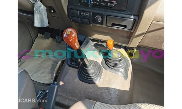 Buy Import Toyota Land Cruiser White Car in Import - Dubai in Bandundu Buy Import Toyota Land Cruiser White Car in Import - Dubai in Bandundu