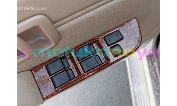 Buy Import Toyota Land Cruiser White Car in Import - Dubai in Bandundu Buy Import Toyota Land Cruiser White Car in Import - Dubai in Bandundu