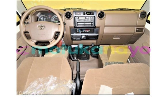Buy Import Toyota Land Cruiser White Car in Import - Dubai in Bandundu Buy Import Toyota Land Cruiser White Car in Import - Dubai in Bandundu