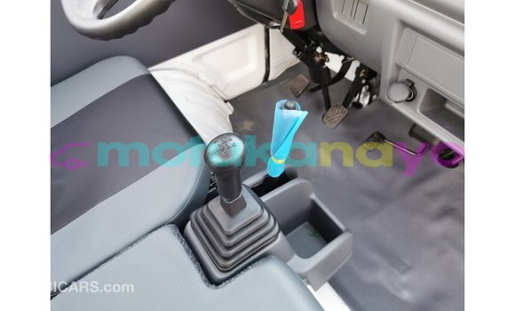 Buy Import Suzuki Carry White Car in Import - Dubai in Bandundu Buy Import Suzuki Carry White Car in Import - Dubai in Bandundu