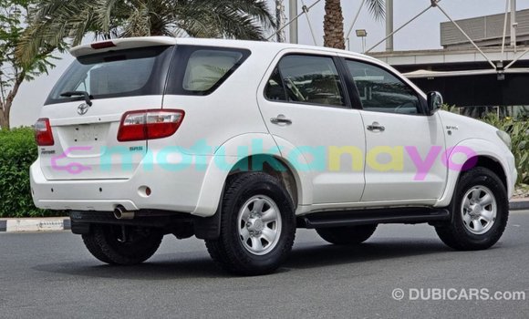 Buy Import Toyota Fortuner White Car in Import - Dubai in Bandundu Buy Import Toyota Fortuner White Car in Import - Dubai in Bandundu
