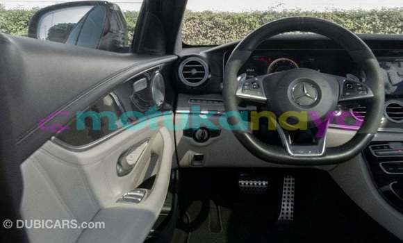 Acheter Import Voiture Mercedes-Benz 190 (W201) Noir à Import - Dubai, Bandundu Acheter Import Voiture Mercedes-Benz 190 (W201) Noir à Import - Dubai, Bandundu