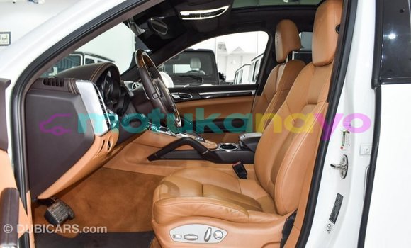Buy Import Porsche Cayenne White Car in Import - Dubai in Bandundu Buy Import Porsche Cayenne White Car in Import - Dubai in Bandundu