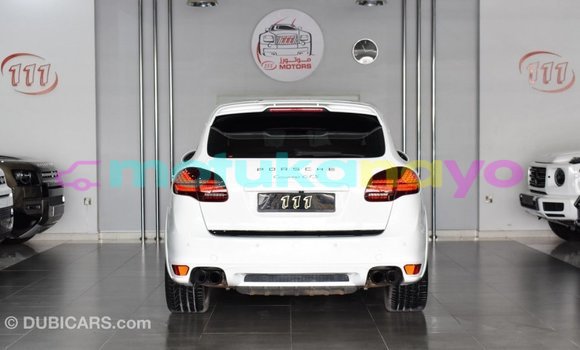 Buy Import Porsche Cayenne White Car in Import - Dubai in Bandundu Buy Import Porsche Cayenne White Car in Import - Dubai in Bandundu