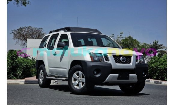 Buy Import Nissan Xterra White Car in Import - Dubai in Bandundu
