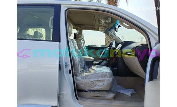 Buy Import Toyota Prado White Car in Import - Dubai in Bandundu Buy Import Toyota Prado White Car in Import - Dubai in Bandundu