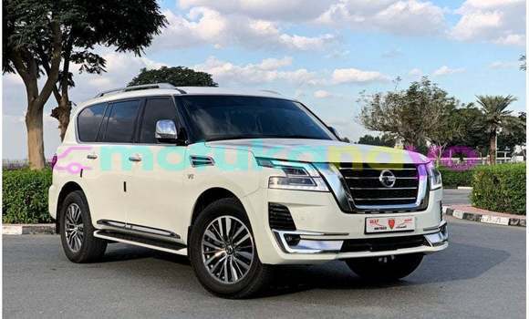 Buy Import Nissan Patrol White Car in Import - Dubai in Bandundu Buy Import Nissan Patrol White Car in Import - Dubai in Bandundu