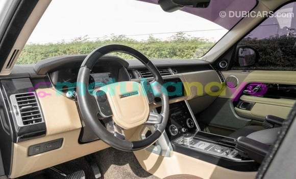 Acheter Import Voiture Land Rover Range Rover Blanc à Import - Dubai, Bandundu Acheter Import Voiture Land Rover Range Rover Blanc à Import - Dubai, Bandundu