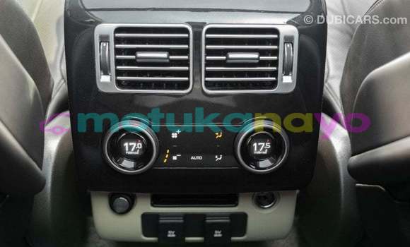 Buy Import Land Rover Range Rover White Car in Import - Dubai in Bandundu Buy Import Land Rover Range Rover White Car in Import - Dubai in Bandundu