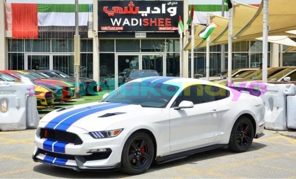 Acheter Import Voiture Ford Mustang Blanc à Import - Dubai, Bandundu